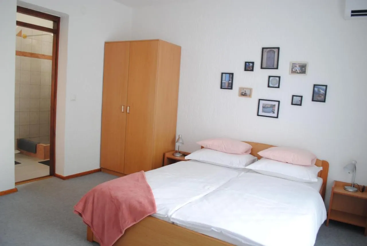 Villa Rustika Malinska Bed & Breakfast