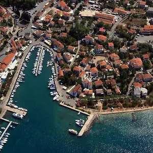 Apartment Franjo, Malinska